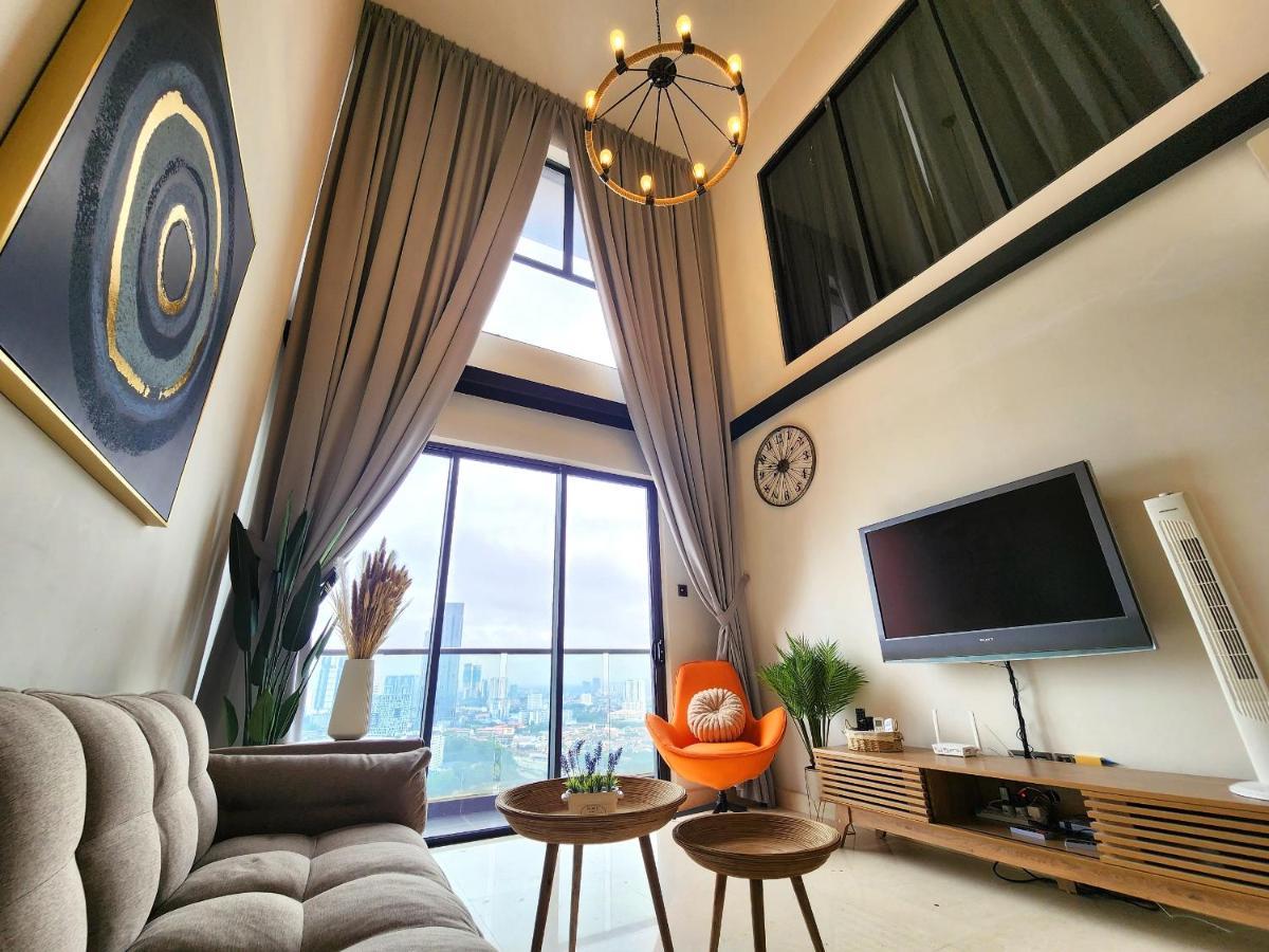 Loft Suite City View Jb Ciq 7Pax Johor Bahru Esterno foto