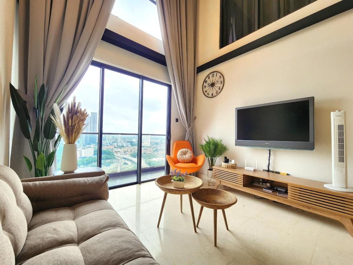 Loft Suite City View Jb Ciq 7Pax Johor Bahru Esterno foto